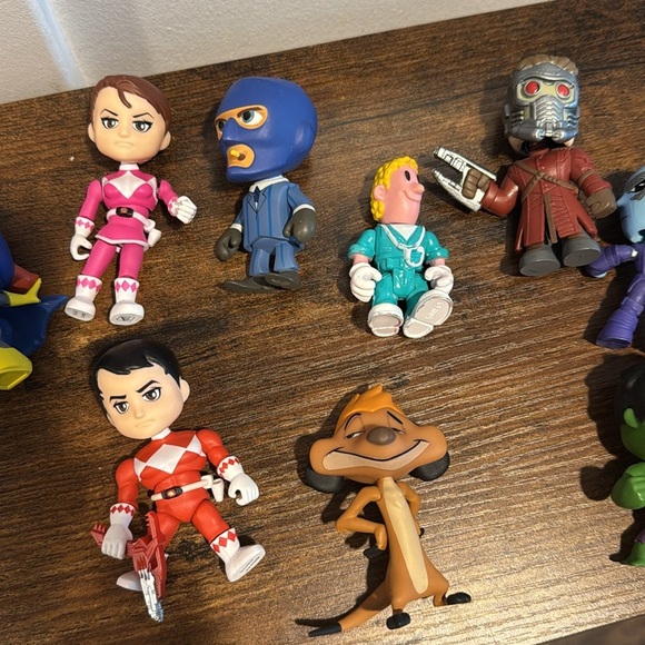Random toy figure lot - 13 total figures - Picture 3 of 5